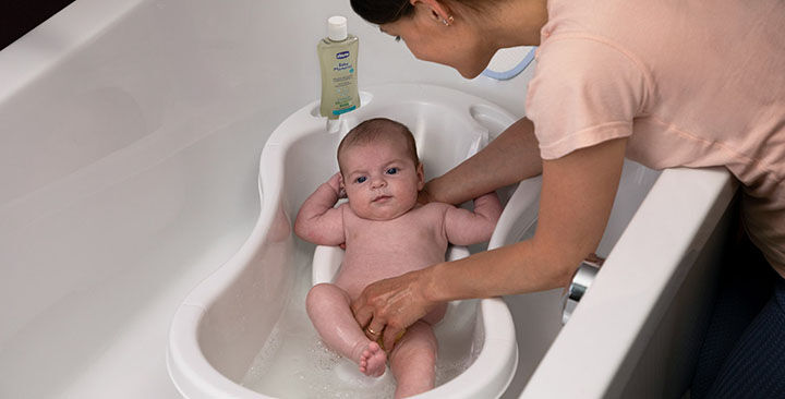 https://www.chicco.it/dw/image/v2/BJJJ_PRD/on/demandware.static/-/Sites-Chicco-Italy-Library/it_IT/dw23d899aa/site/landing-pages/baby-moments/010593_000_210922_00_720X366.jpg