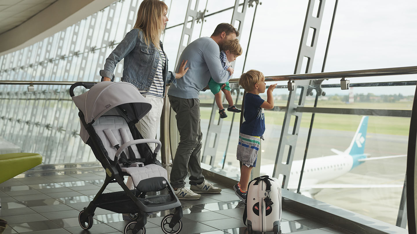 Viaggiare in aereo con neonati